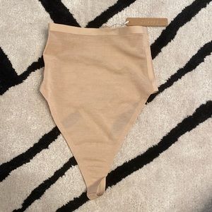 NWT! SKIMS Mesh Sculpting High-Waisted Thong